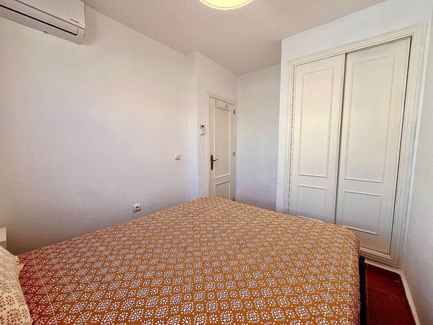 Casa adosada de 3 dormitorios en venta en Bigastro