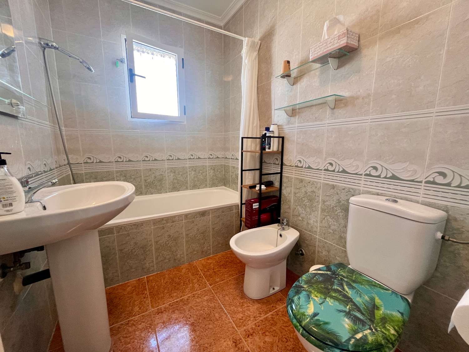 Casa adosada de 3 dormitorios en venta en Bigastro