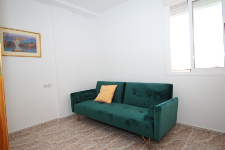 Apartamento en primera planta con piscina comunitaria en Las Filipinas Villamartin