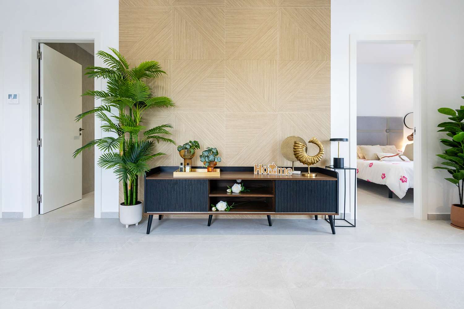 Moderna Villa con 2 dormitorios y piscina privada en Entrenaranjos