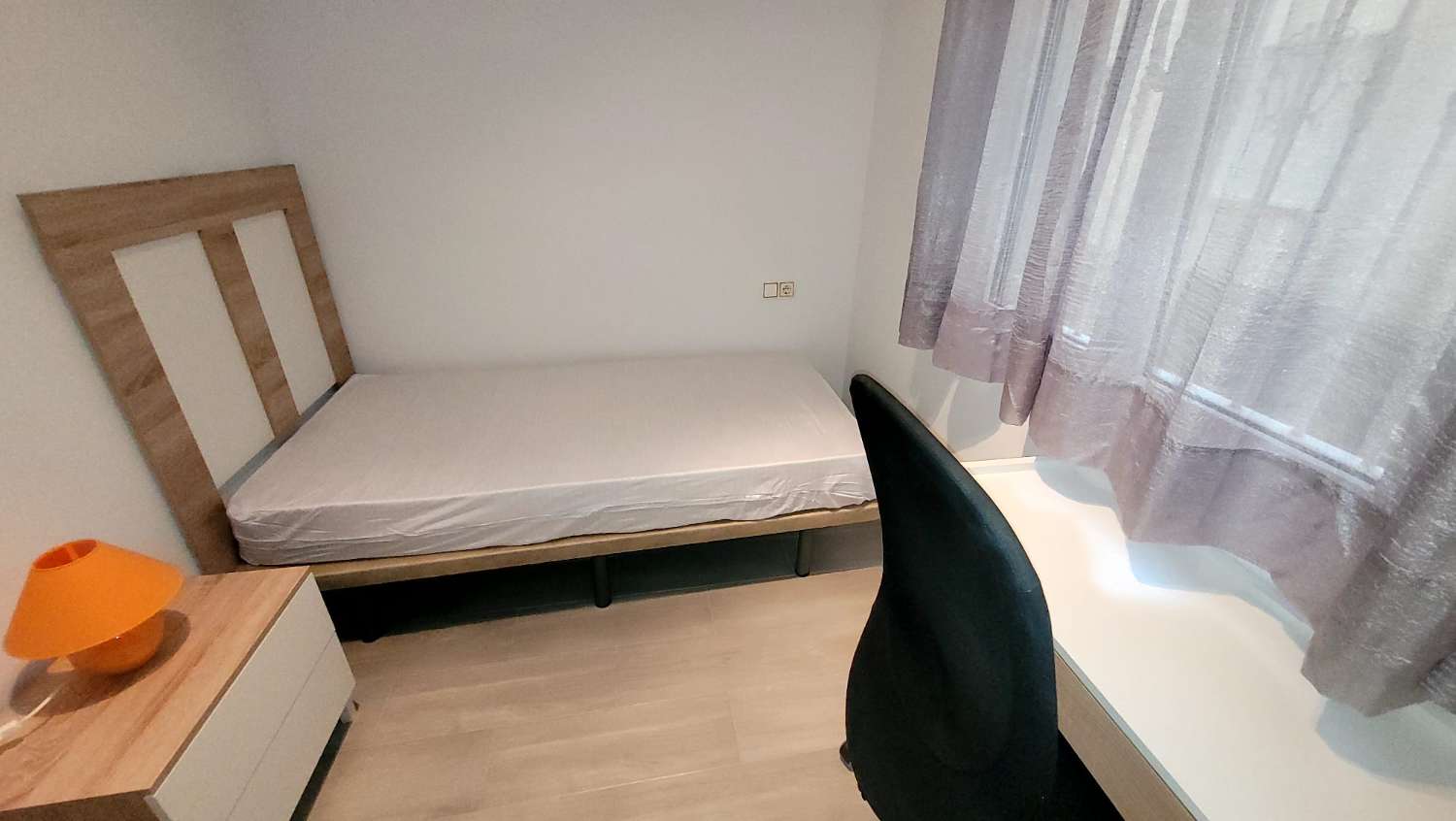 Appartement te huur in Jacarilla