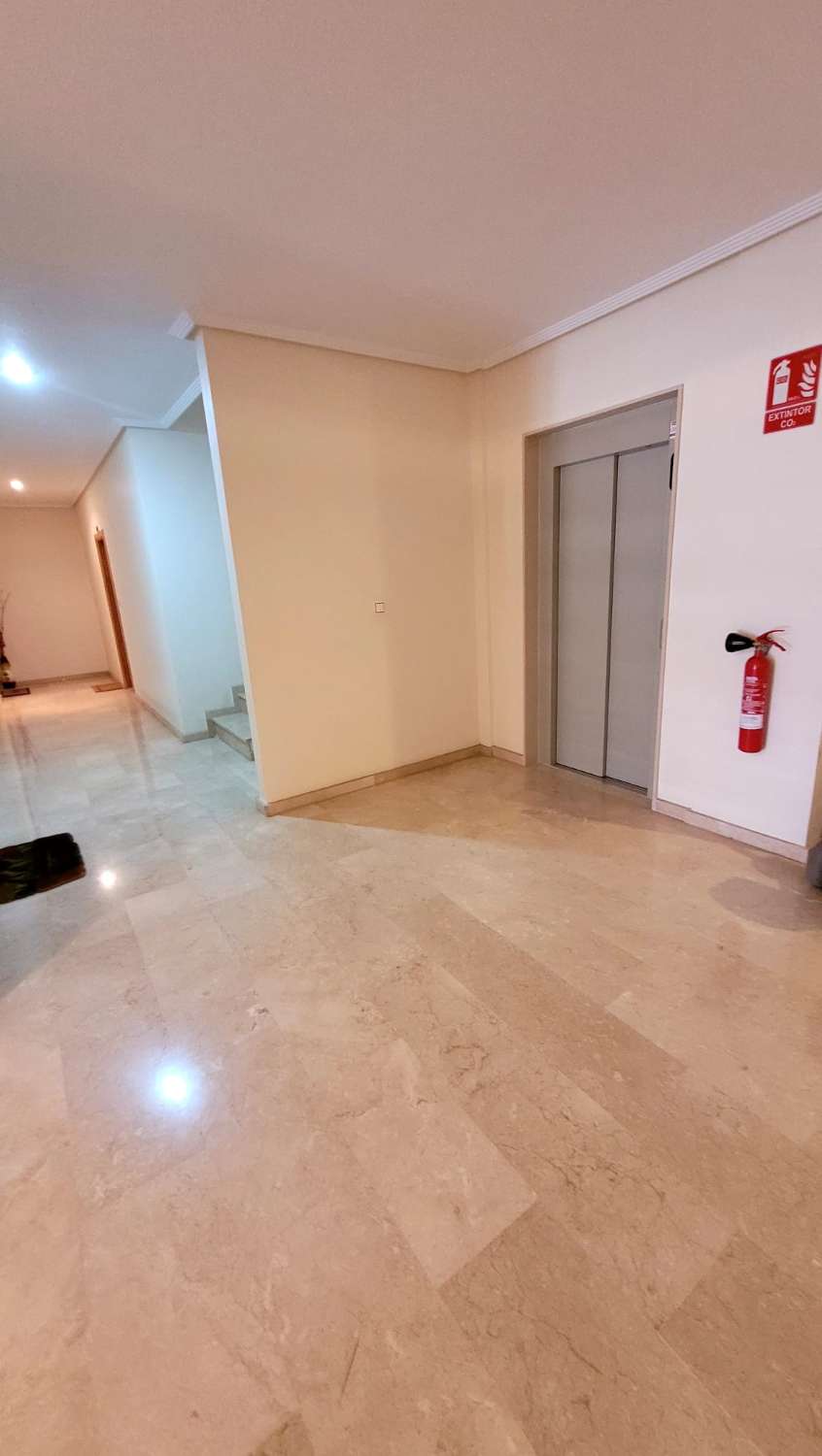 Appartement te huur in Jacarilla