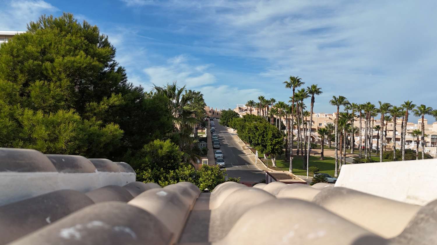 Dúplex de 2 dormitorios en venta en La Mata, distancia a pie de la playa.