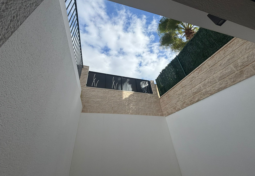 Villa Semiadosada de 4 dormitorios en venta en Ciudad Quesada