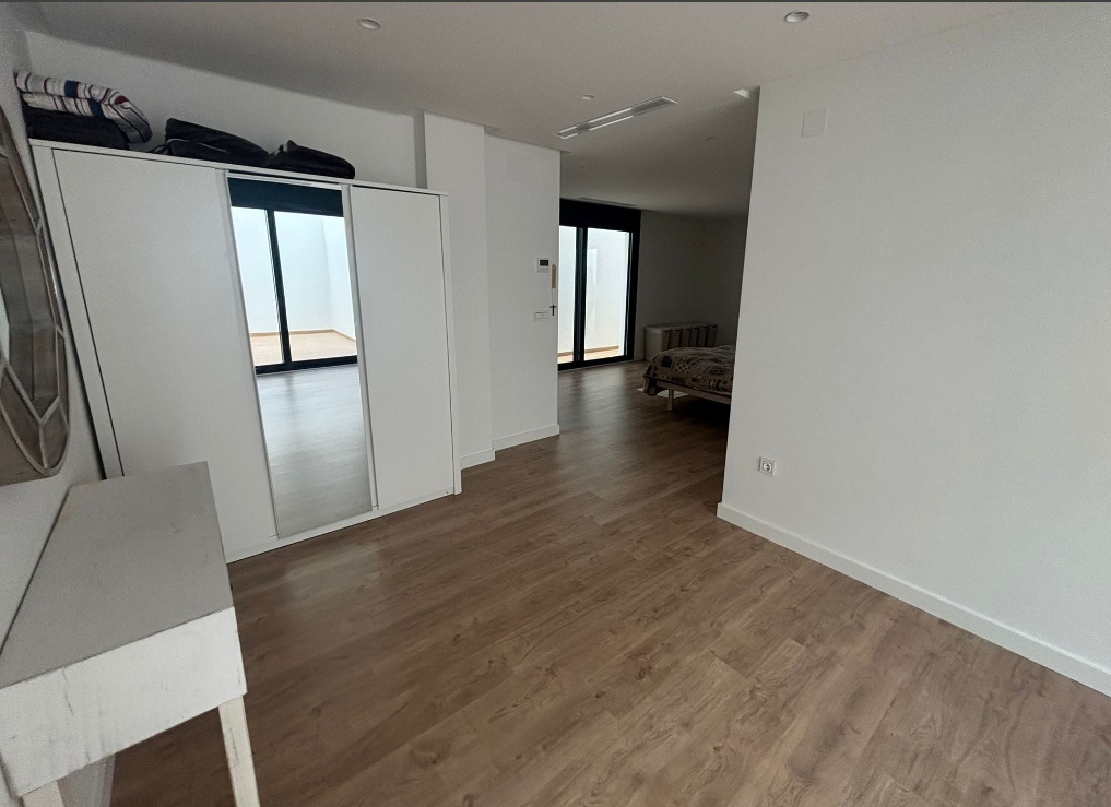 Villa Semiadosada de 4 dormitorios en venta en Ciudad Quesada