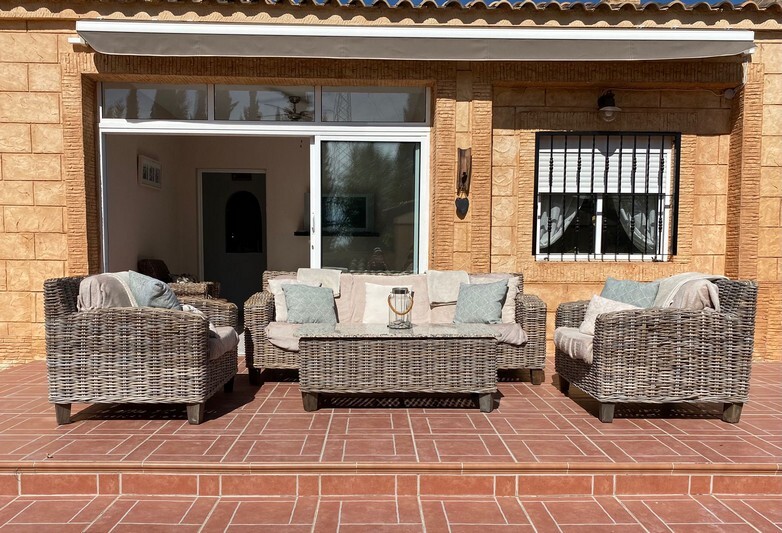 Finca de 5 dormitorios en venta en Albatera