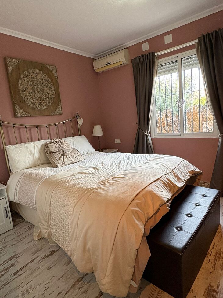 Finca de 5 dormitorios en venta en Albatera