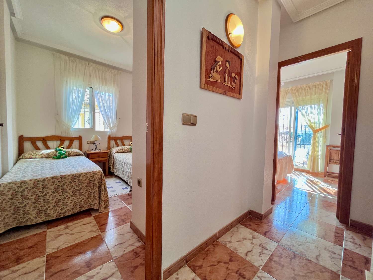 Casa adosada de 3 dormitorios en venta en La Zenia