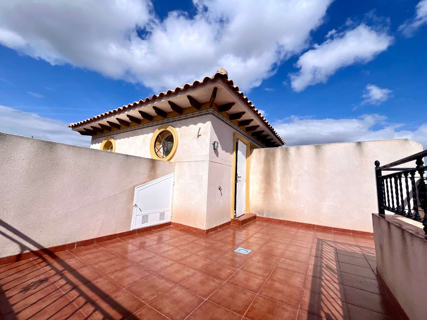 Casa adosada de 3 dormitorios en venta en La Zenia