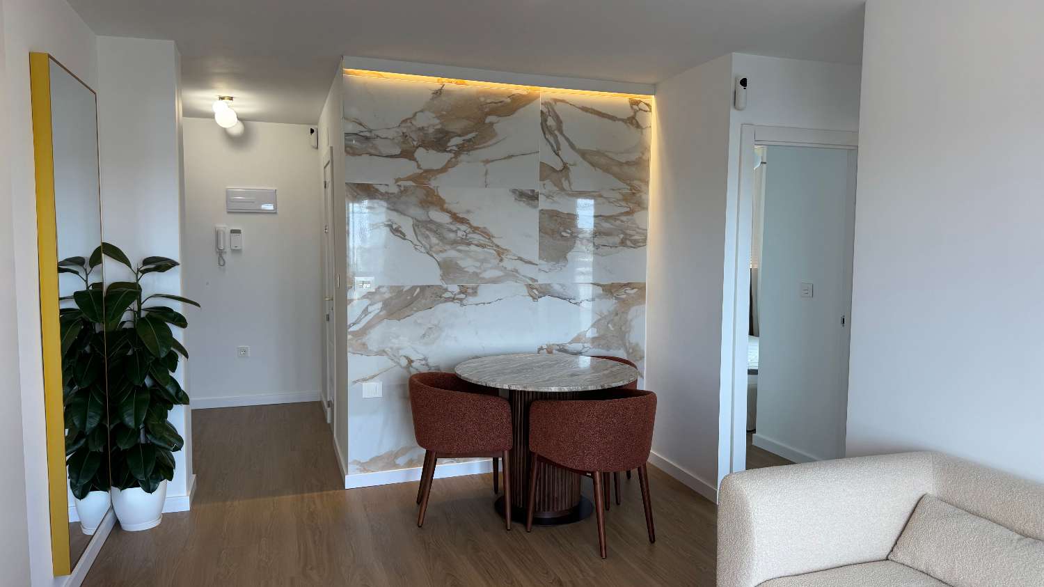 Ático de 2 dormitorios con licencia turística en venta en Punta Prima