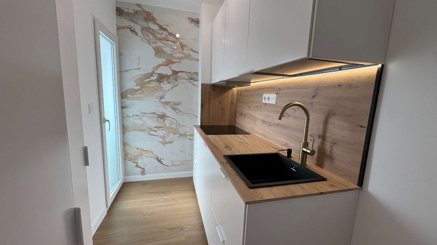 Ático de 2 dormitorios con licencia turística en venta en Punta Prima