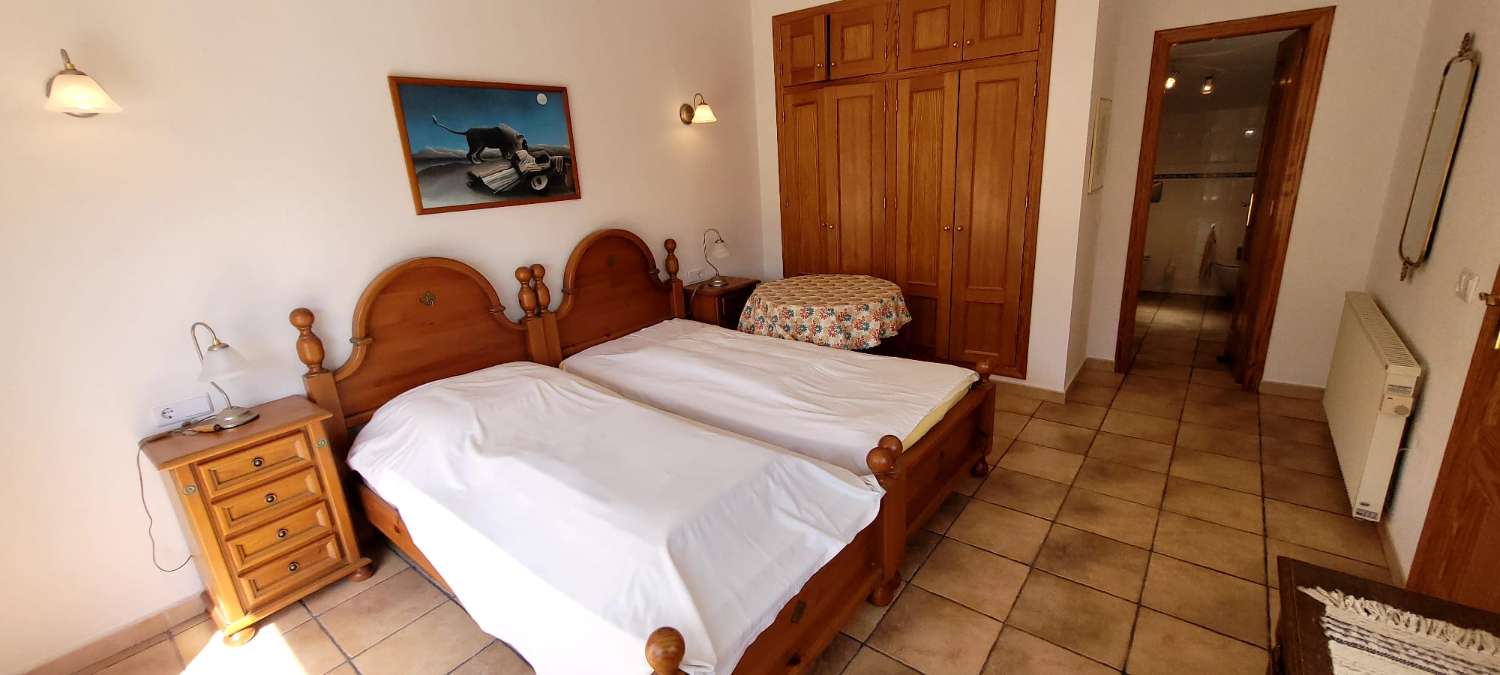 Chalet independiente en Pinar de Campoverde con Piscina