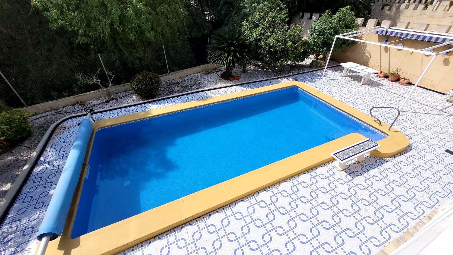 Chalet independiente en Pinar de Campoverde con Piscina
