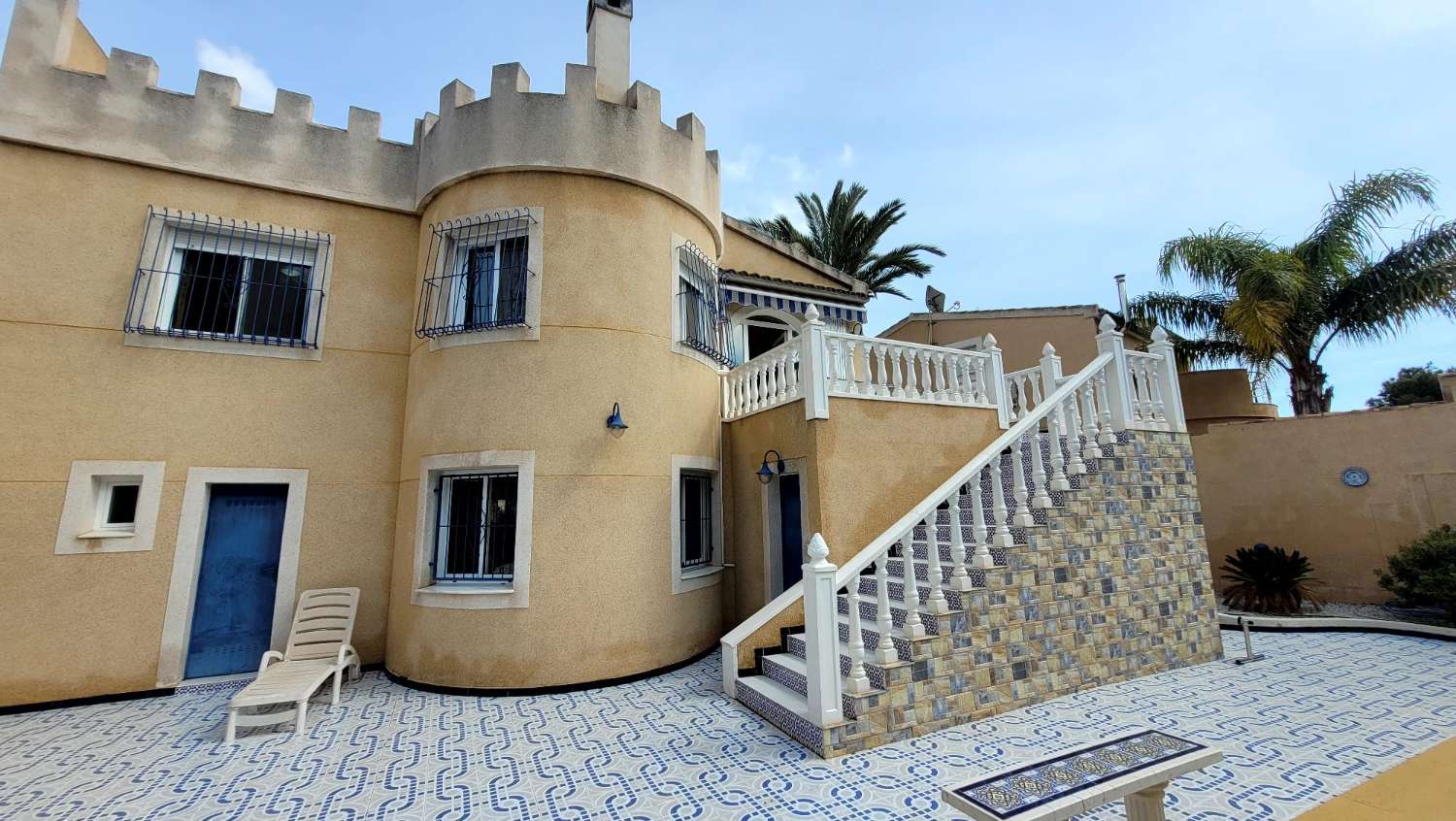 Chalet independiente en Pinar de Campoverde con Piscina