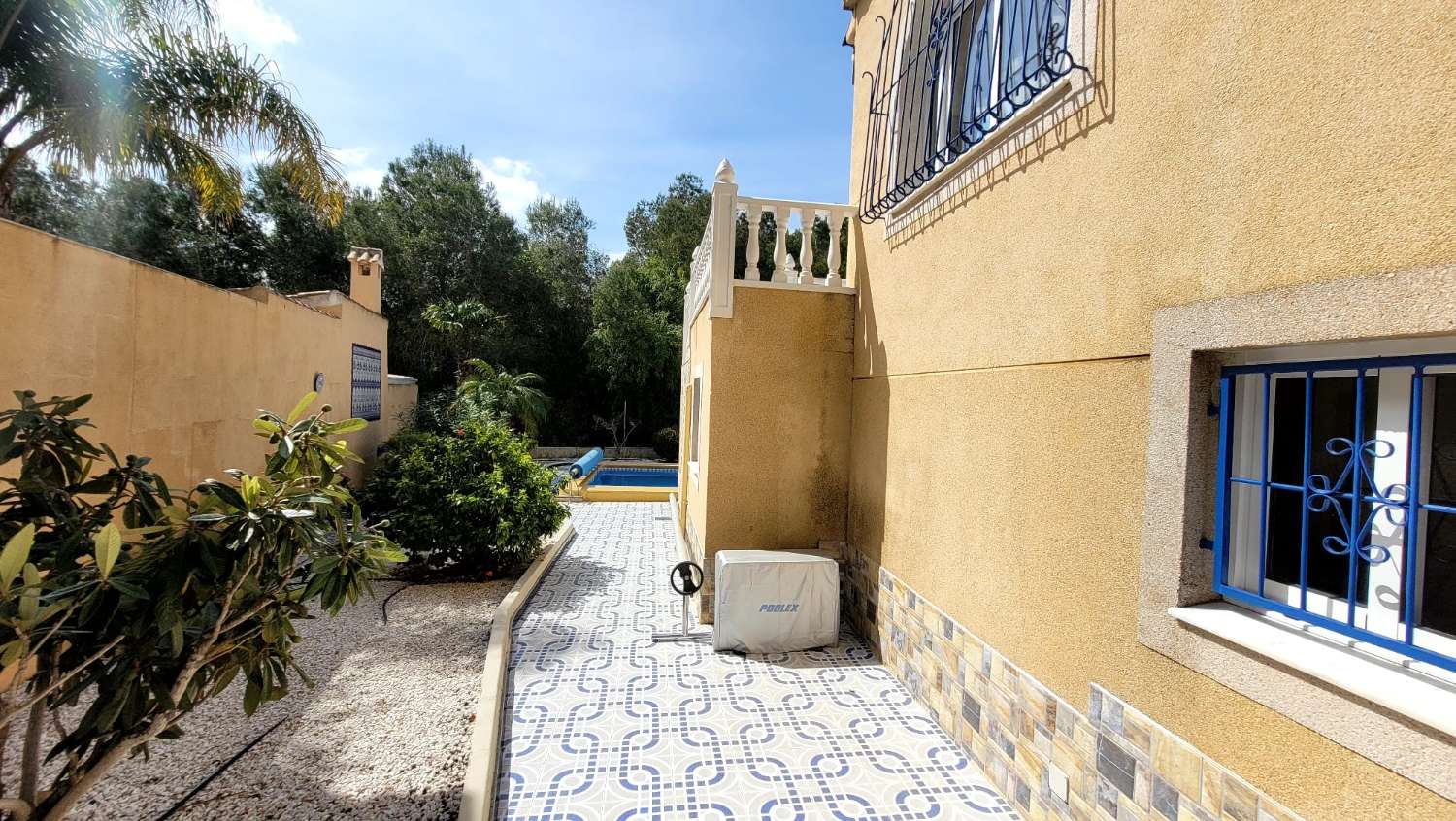 Chalet independiente en Pinar de Campoverde con Piscina