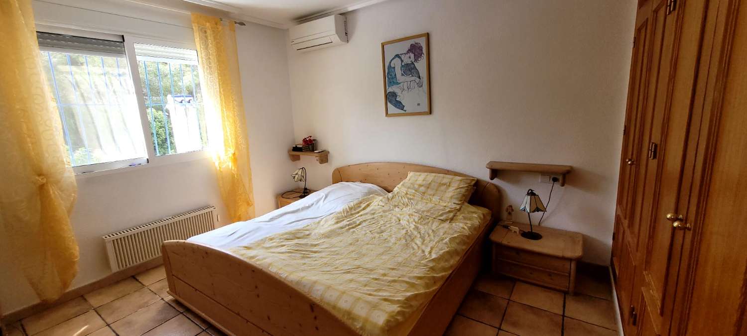 Chalet independiente en Pinar de Campoverde con Piscina