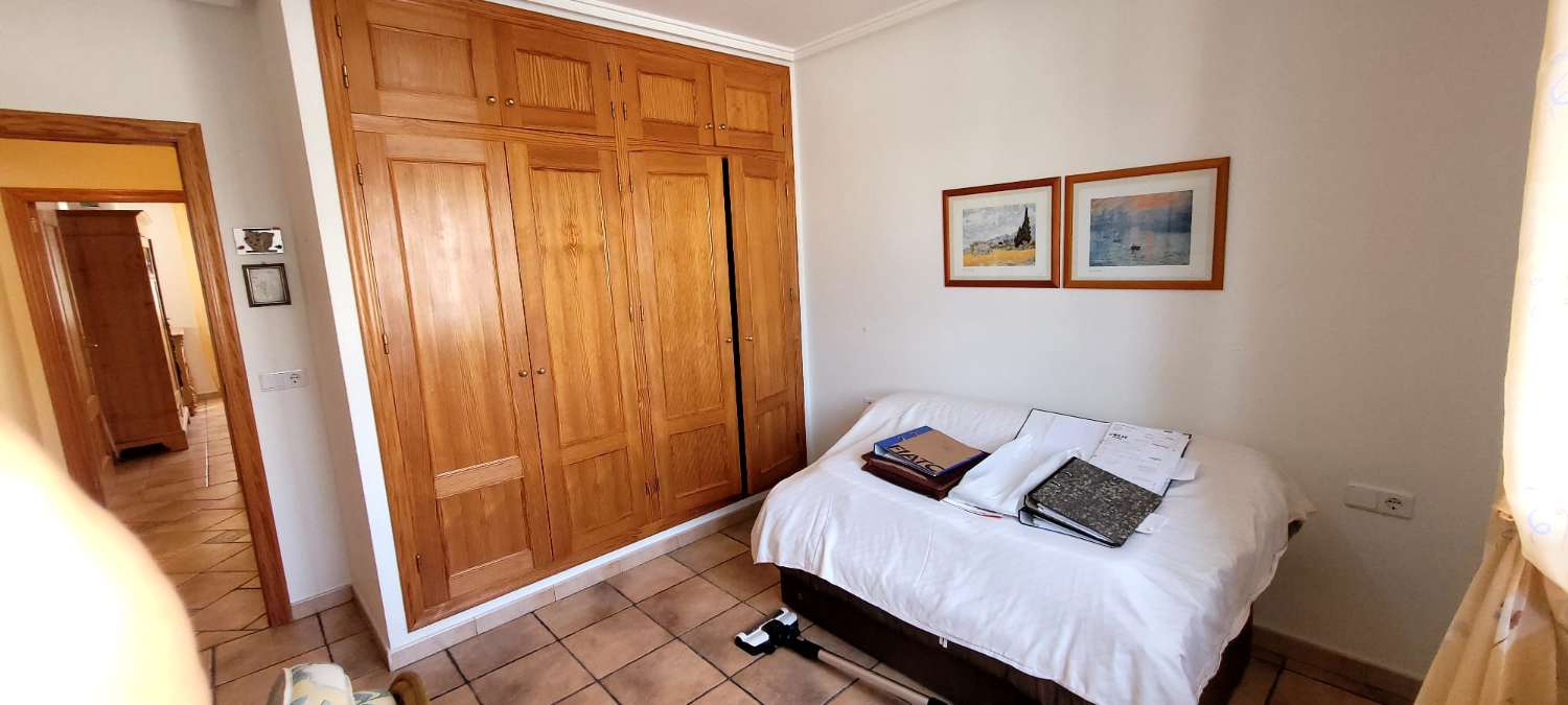 Chalet independiente en Pinar de Campoverde con Piscina