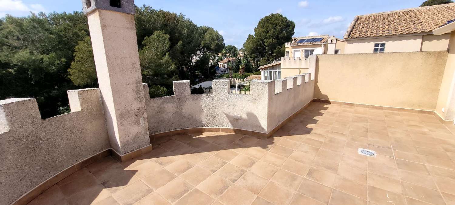 Chalet independiente en Pinar de Campoverde con Piscina