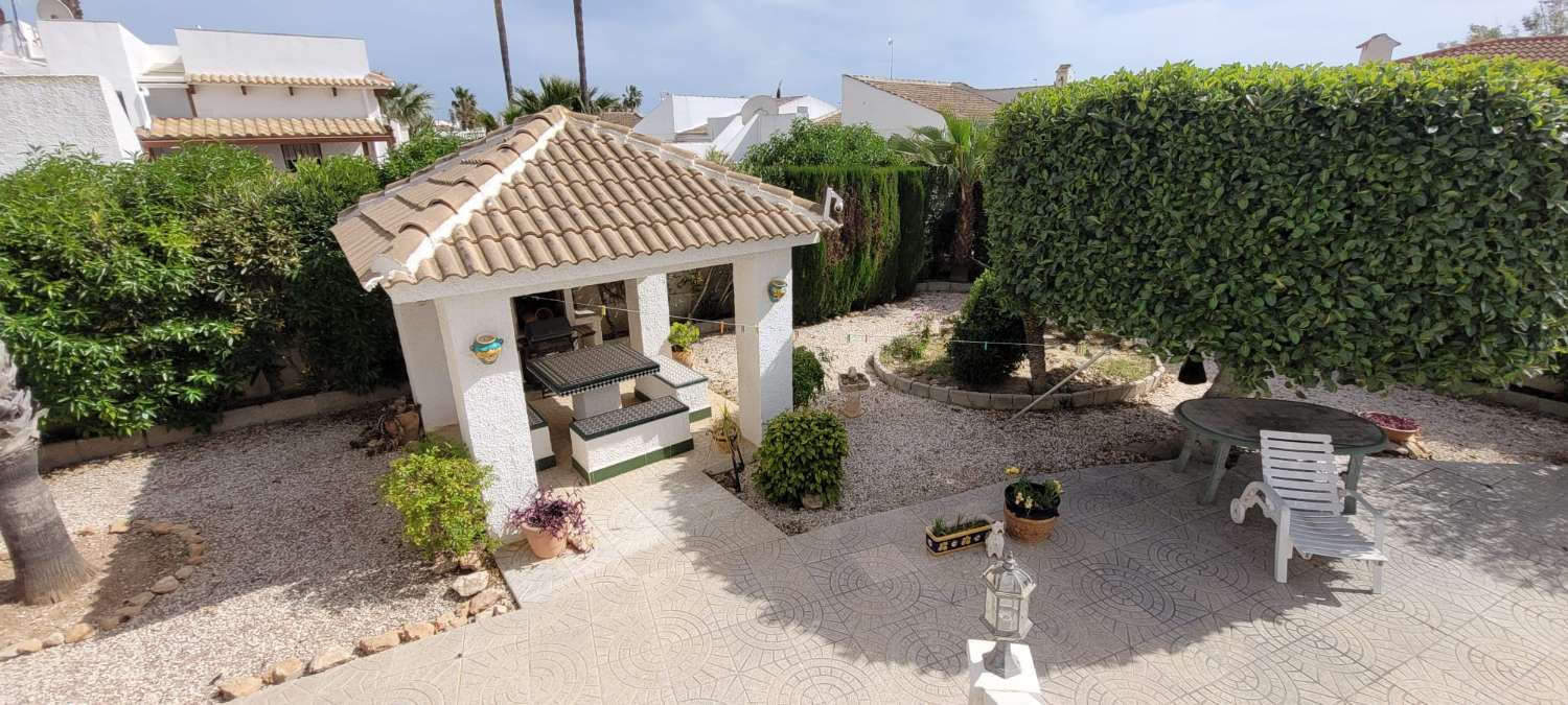 Huvila myynnissä El Chaparral (Torrevieja)