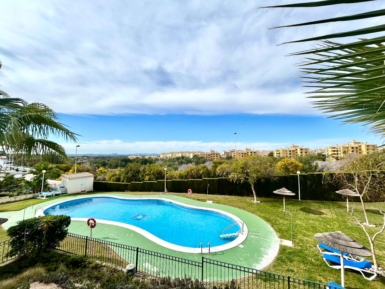Piso de 2 dormitorios en venta en Campoamor R-5