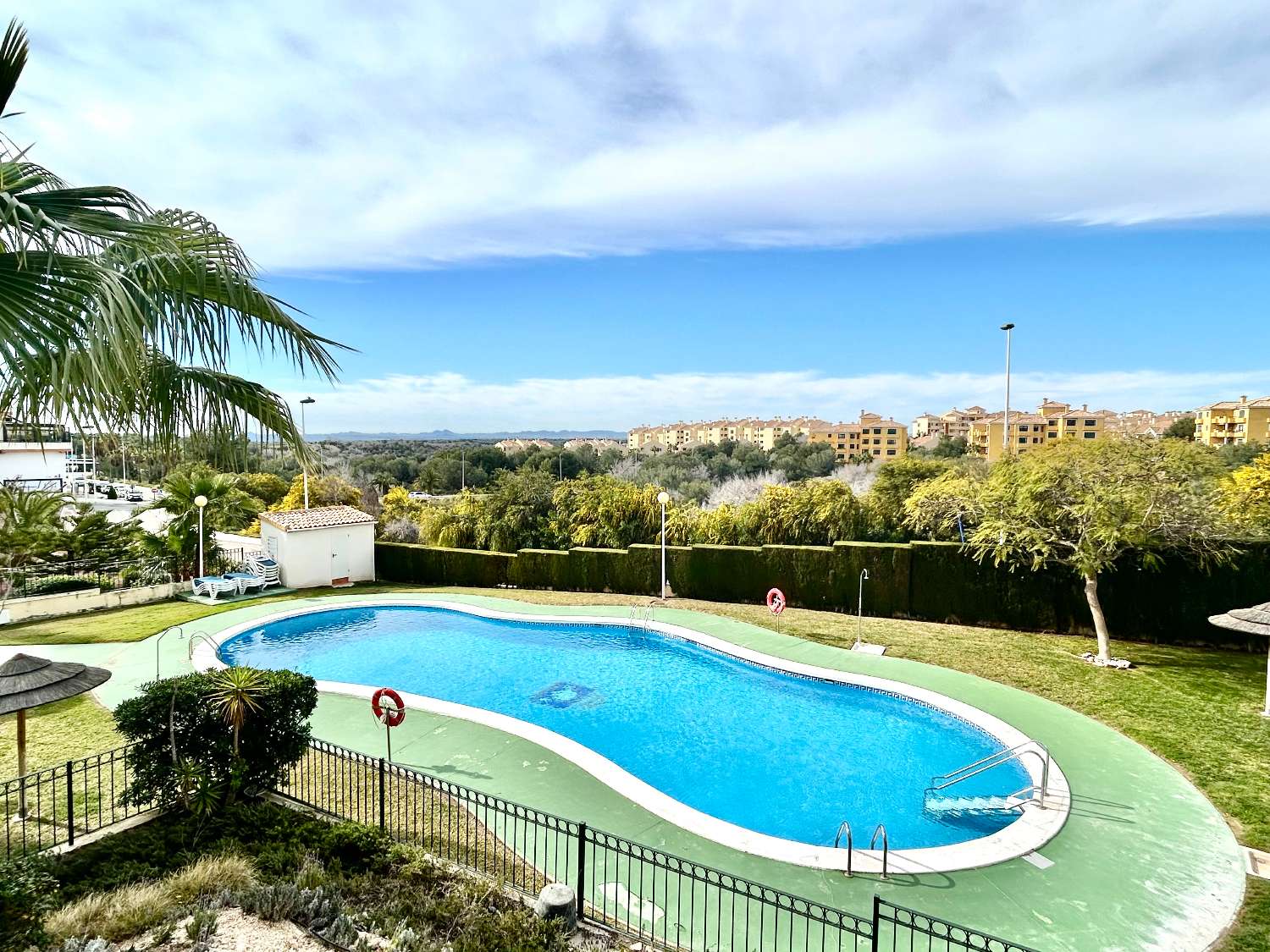 Piso de 2 dormitorios en venta en Campoamor R-5