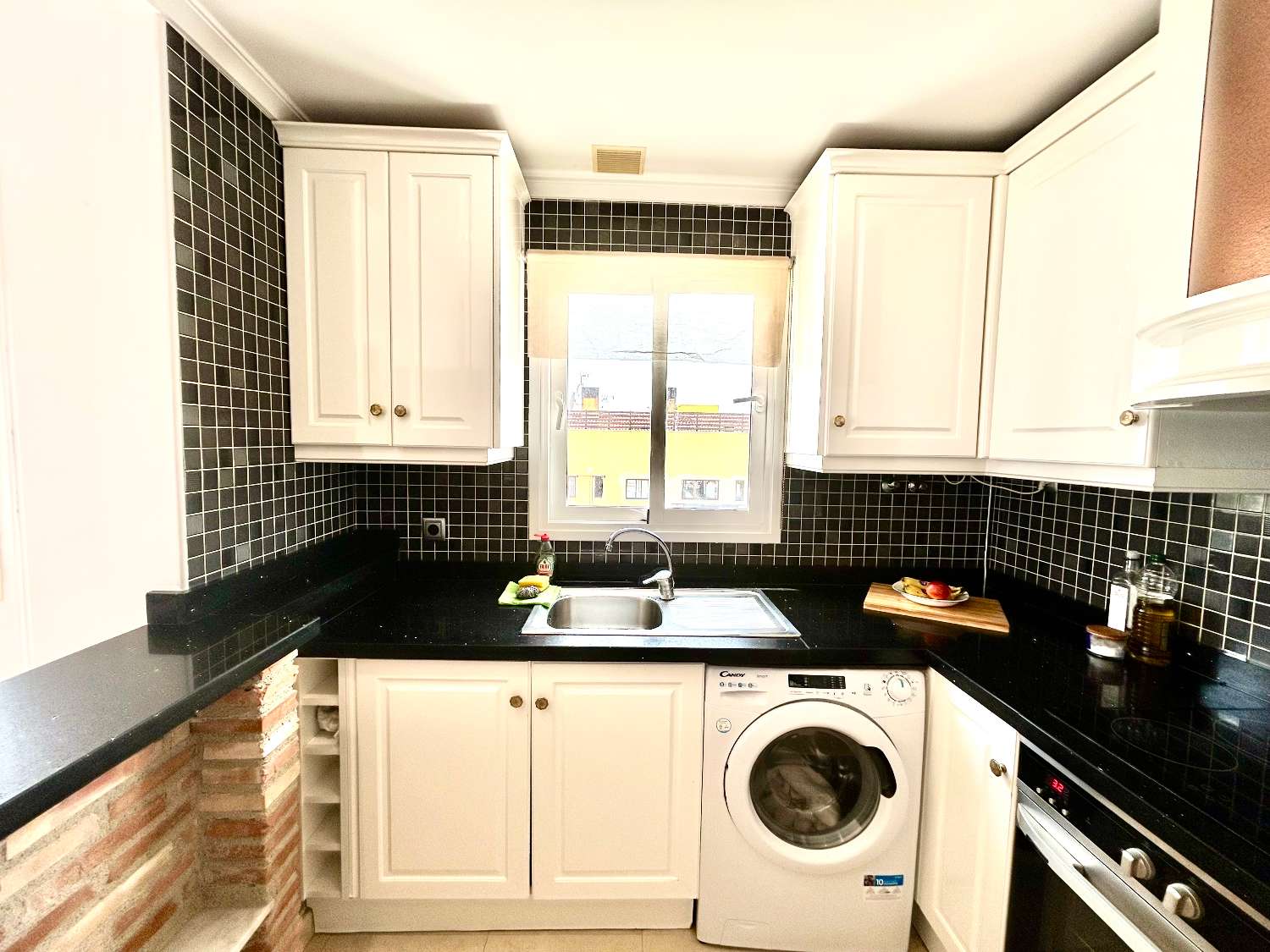 Piso de 2 dormitorios en venta en Villamartín