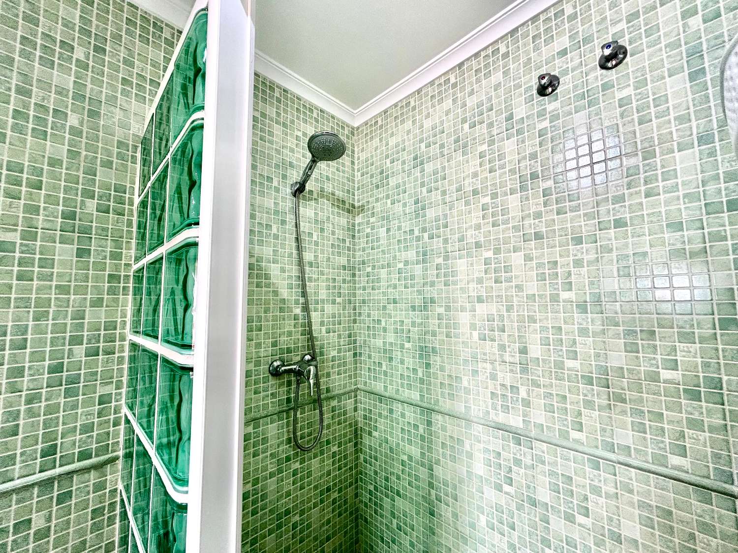 Piso de 2 dormitorios en venta en Villamartín