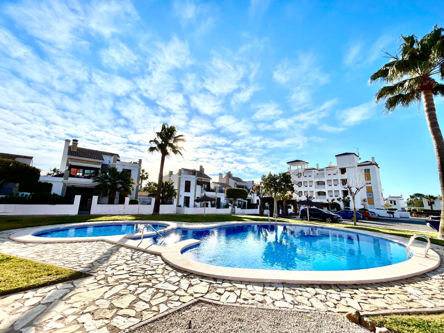 Piso de 2 dormitorios en venta en Villamartín