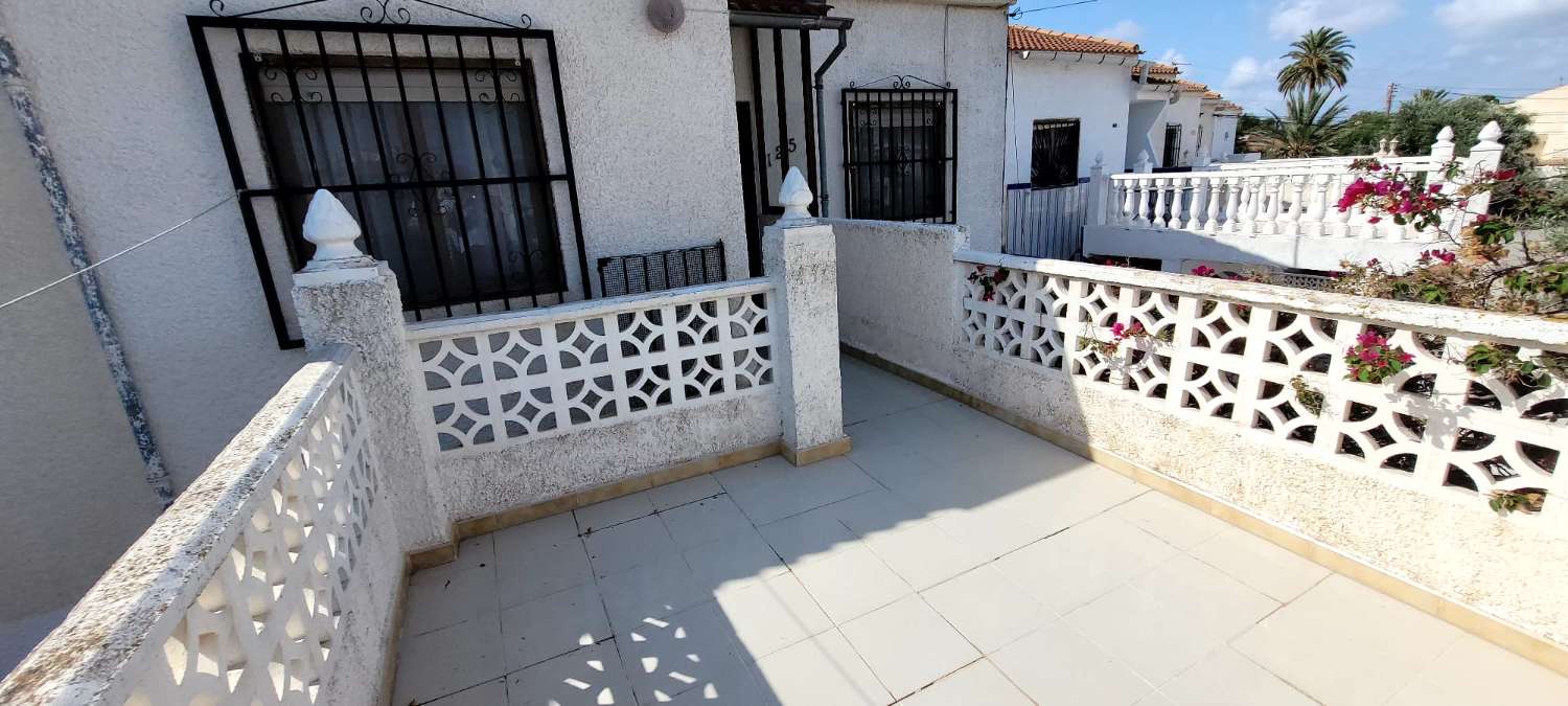 Bungalow te koop in La Siesta (Torrevieja)