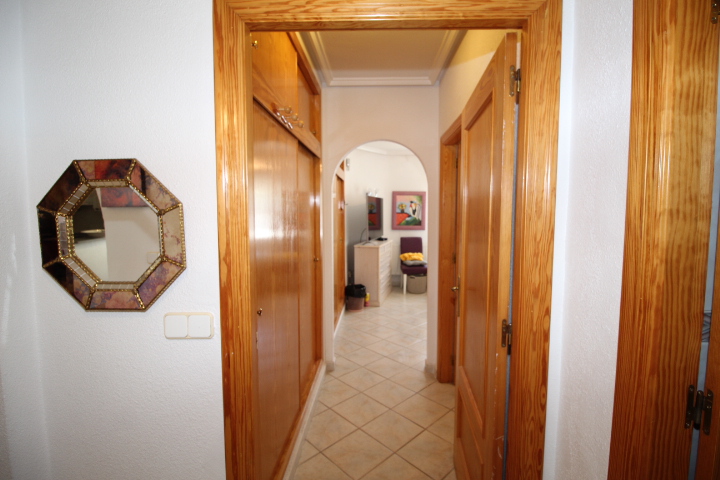 Chalet independiente en urbanización San Luis, Torrevieja.