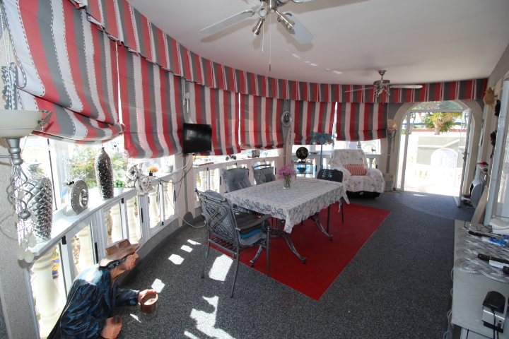 Chalet independiente en urbanización San Luis, Torrevieja.