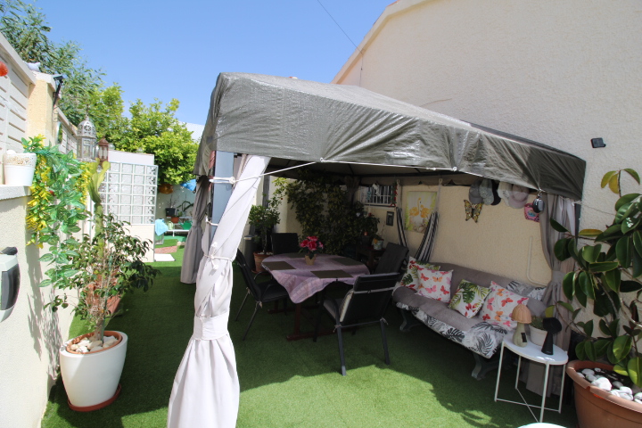 Chalet Esquina en Urb. La Marina San Fulgencio