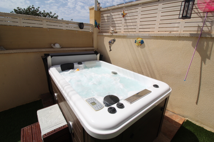 Chalet Esquina en Urb. La Marina San Fulgencio