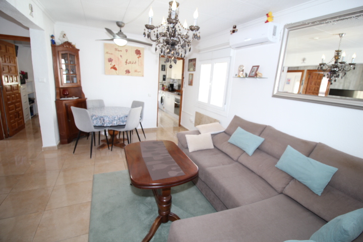 Chalet Esquina en Urb. La Marina San Fulgencio