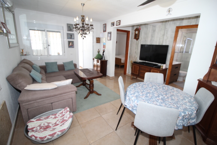 Chalet Esquina en Urb. La Marina San Fulgencio