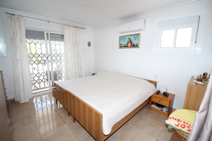 Chalet Esquina en Urb. La Marina San Fulgencio