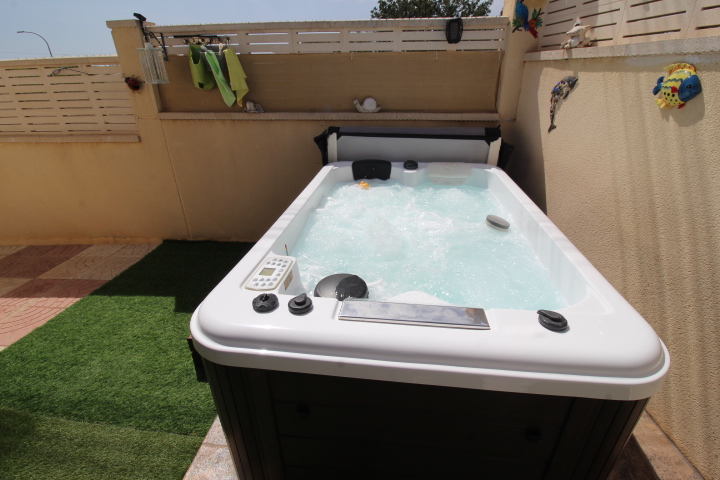 Chalet Esquina en Urb. La Marina San Fulgencio