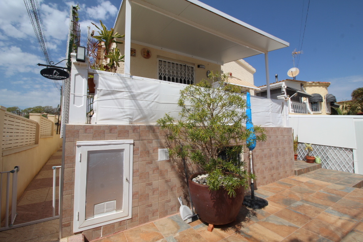 Chalet Esquina en Urb. La Marina San Fulgencio