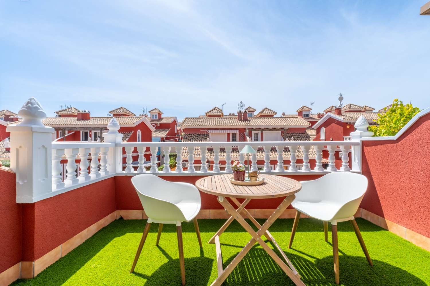 Renovado Chalet Semiadosado en Villamartin PAU 26