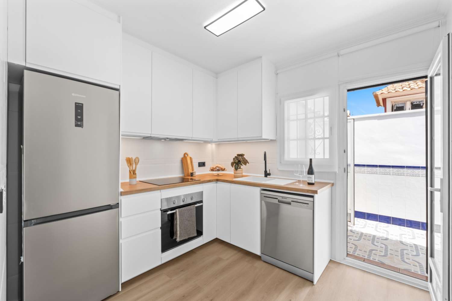 Renovado Chalet Semiadosado en Villamartin PAU 26