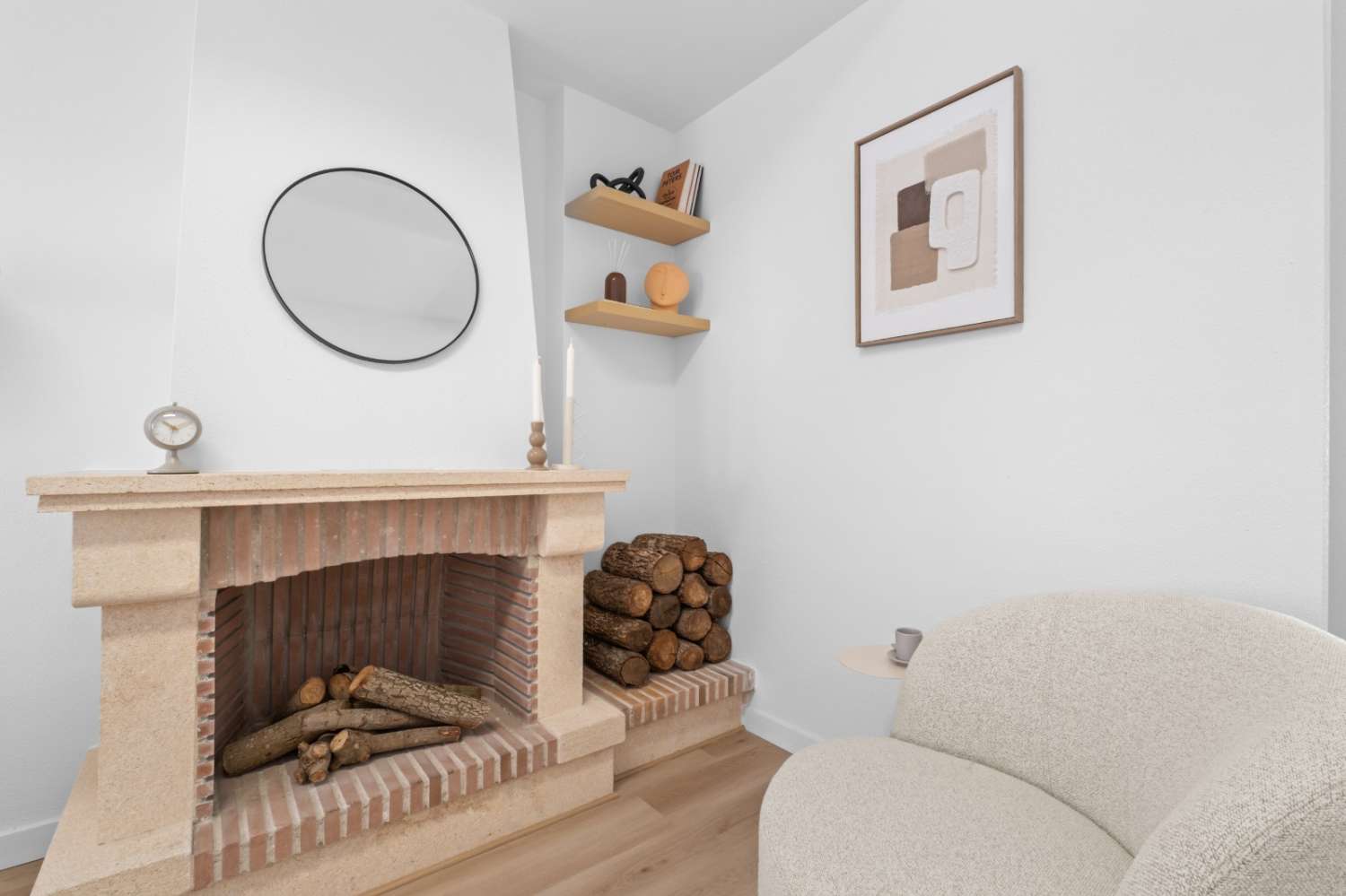 Renovado Chalet Semiadosado en Villamartin PAU 26