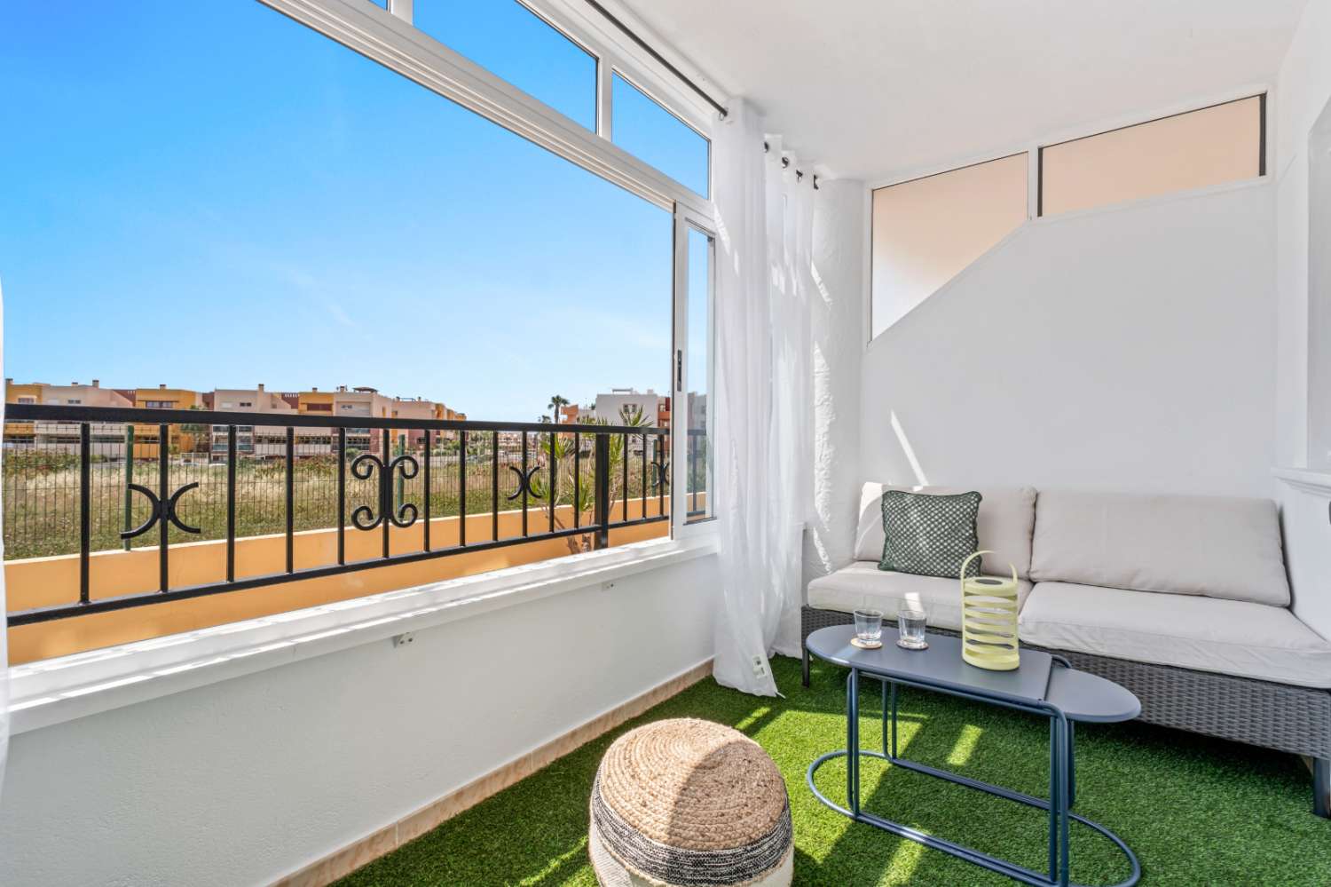 Se vende Apartamento reformado en ubicación privilegiada en Playa Flamenca