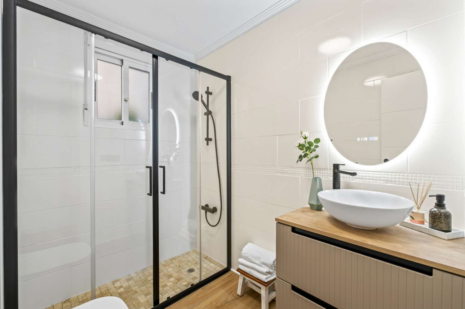 Se vende Apartamento reformado en ubicación privilegiada en Playa Flamenca