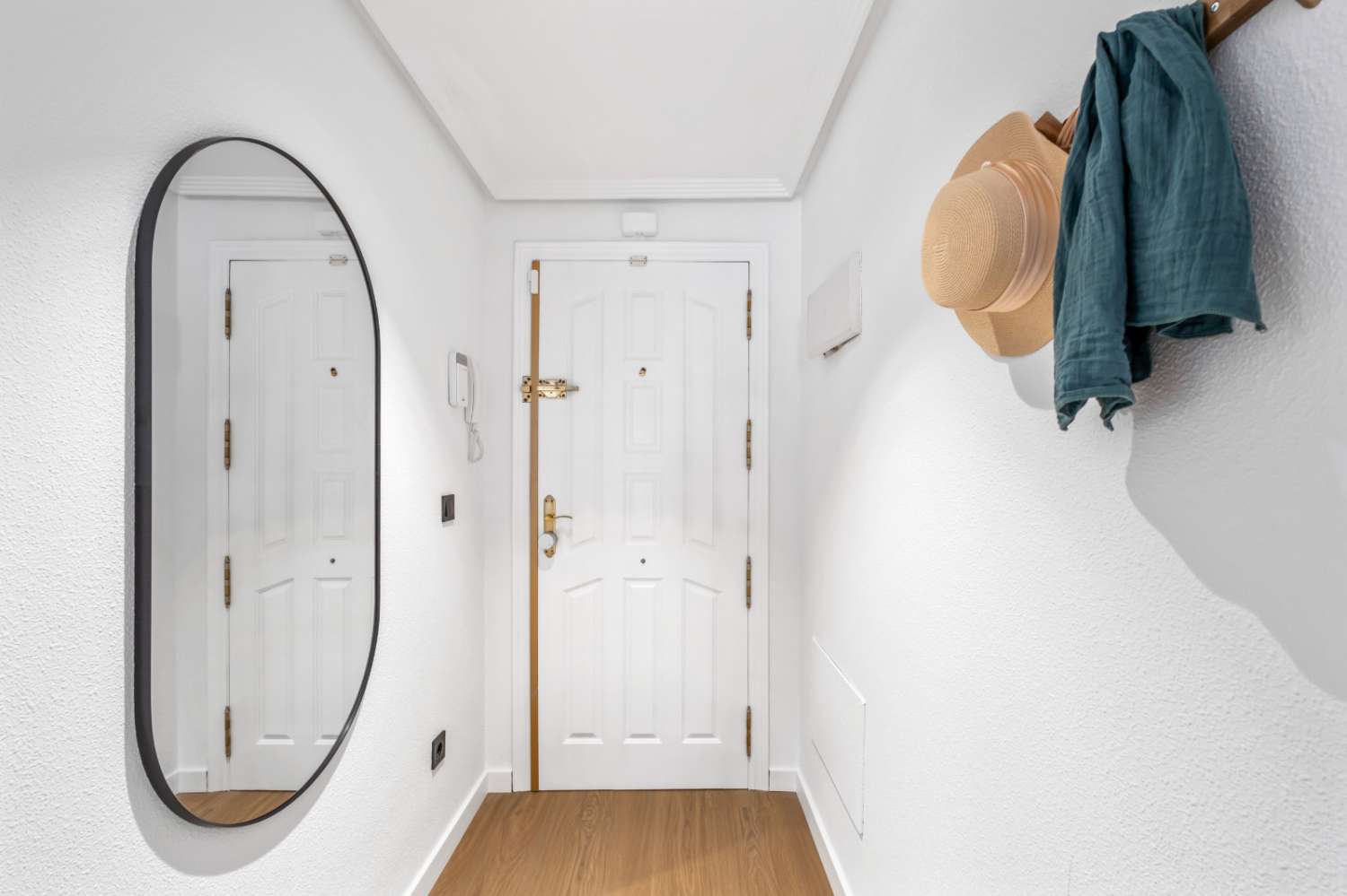 Se vende Apartamento reformado en ubicación privilegiada en Playa Flamenca