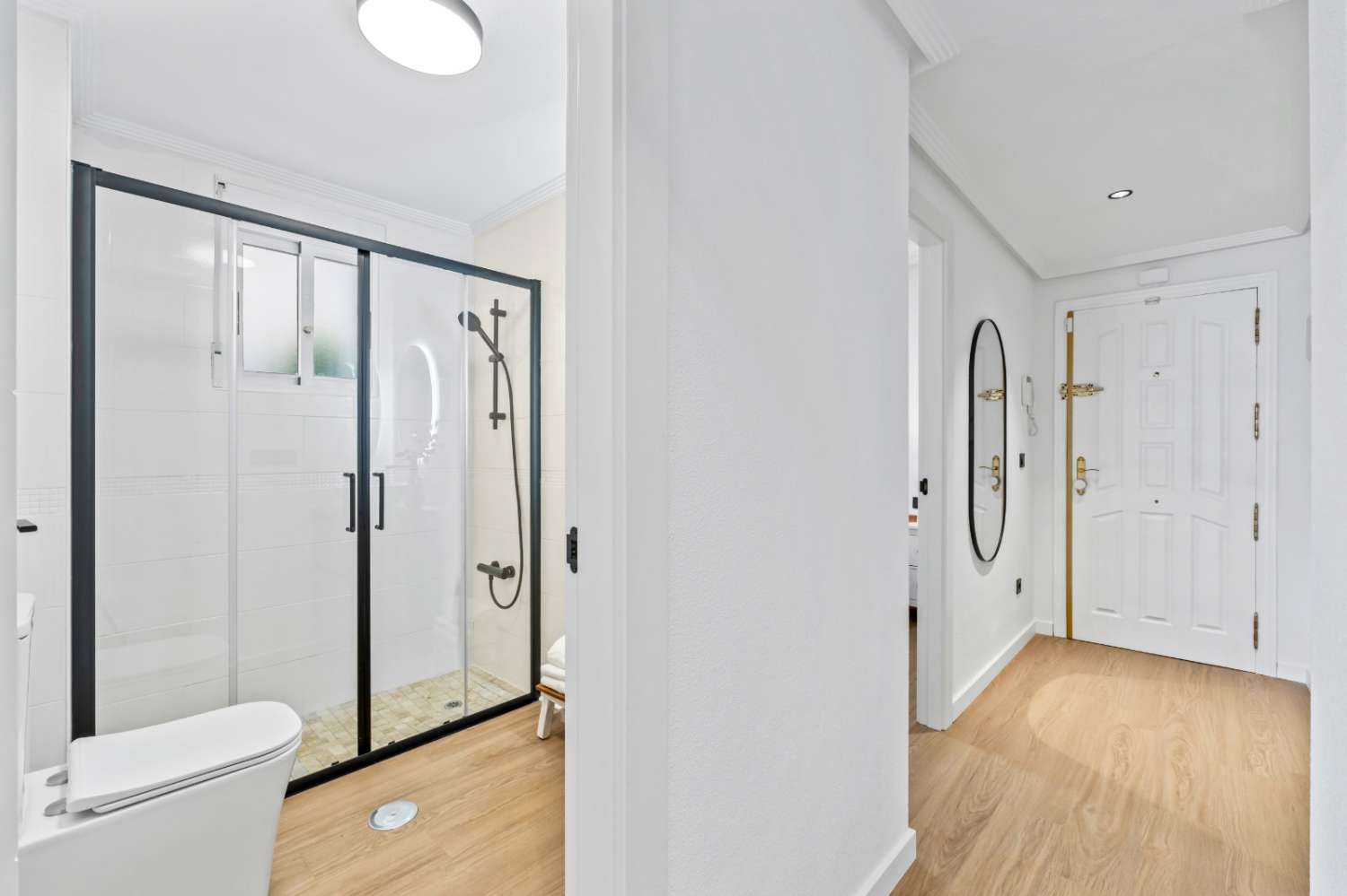 Se vende Apartamento reformado en ubicación privilegiada en Playa Flamenca
