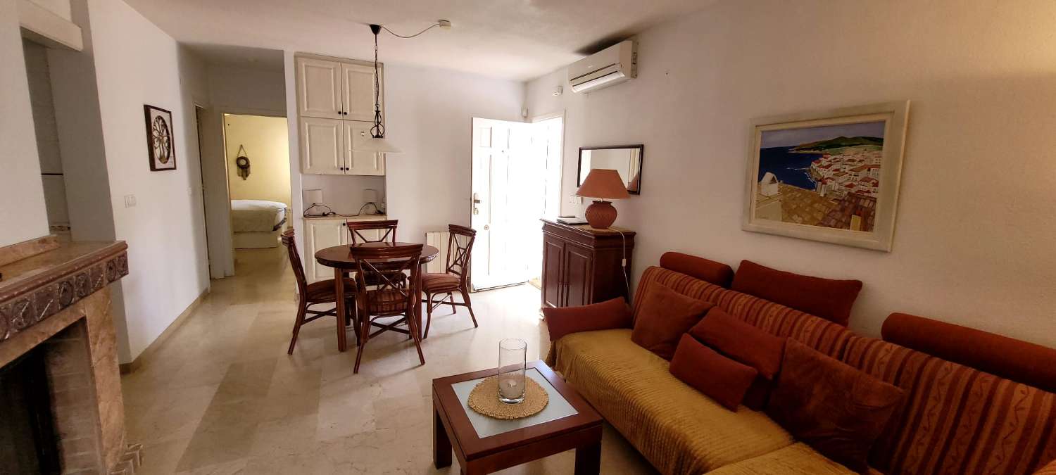 Fantástico bungalow en planta baja ubicado en una de las zonas residenciales más demandadas de Playa Flamenca.