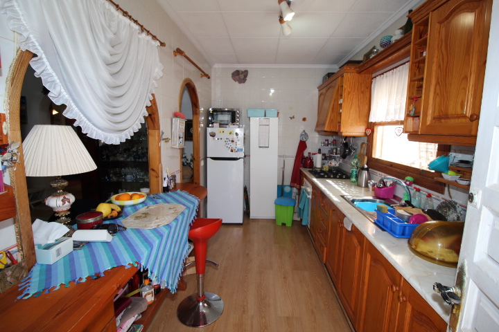 Chalet independiente a reformar en excelente ubicación en Urb Mil Palmeras