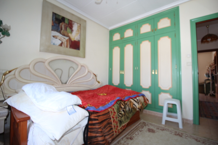 Chalet independiente a reformar en excelente ubicación en Urb Mil Palmeras