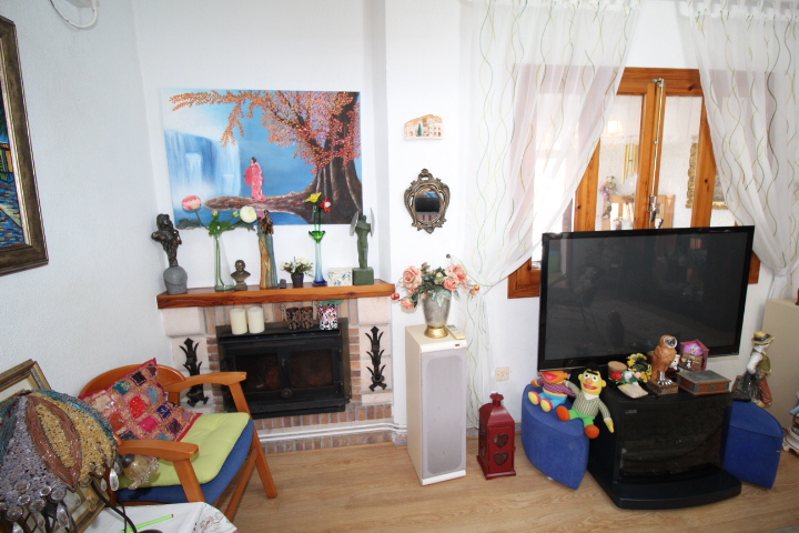 Chalet independiente a reformar en excelente ubicación en Urb Mil Palmeras
