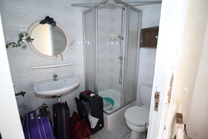 Chalet independiente a reformar en excelente ubicación en Urb Mil Palmeras
